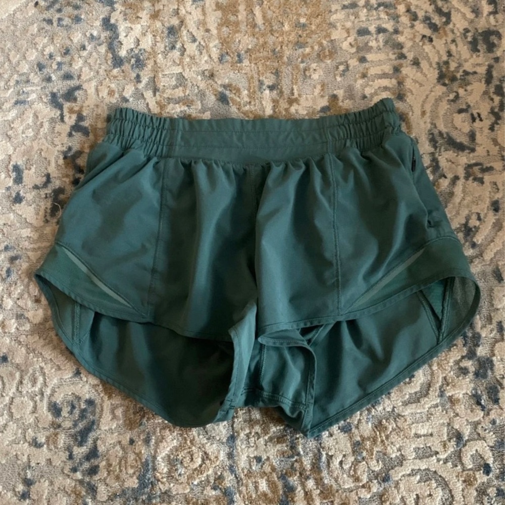lululemon hotty hot shorts